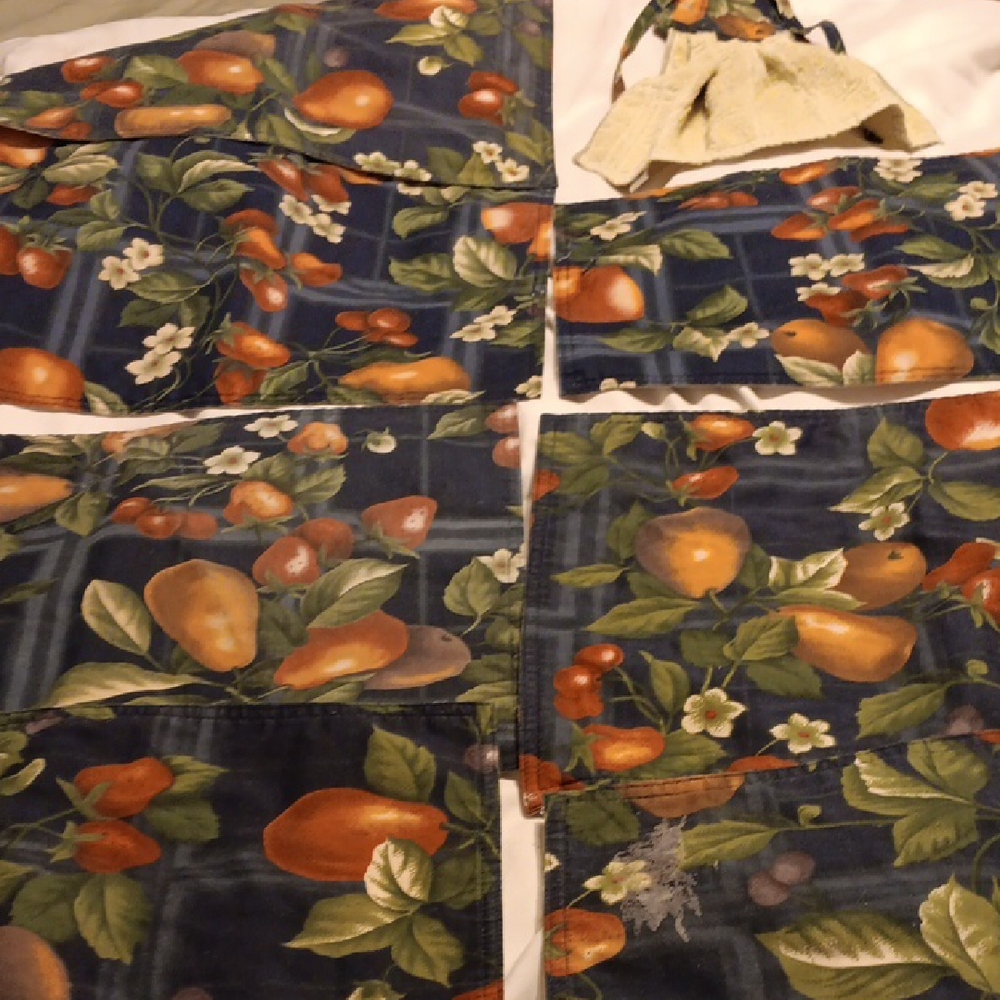7Pc  Fruit and Floral Table Linens - Blue and Orange W Towel 8 Pc Total